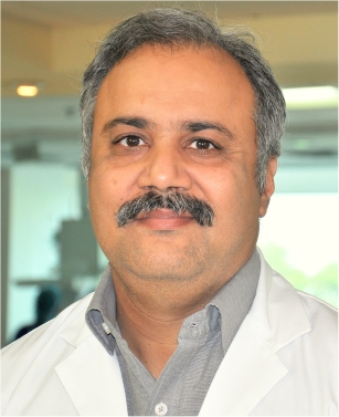 Dr. Dheeraj Kapoor